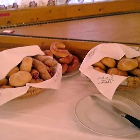 Restaurant Winterbach מלון
